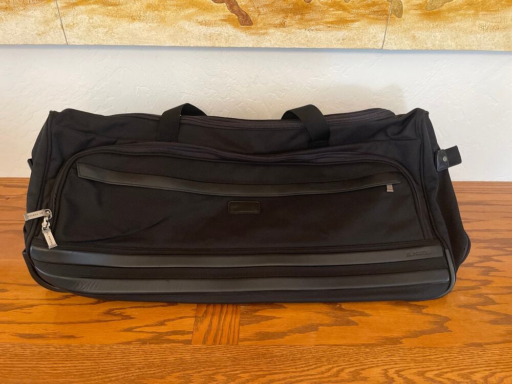 Vintage Y2K El Portal Rolling Duffel Bag pristine Condition